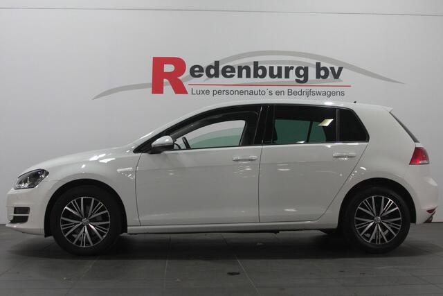 Volkswagen GOLF 1.2 TSI Connected Series - Navi / PDC / BT / Stoelverw.