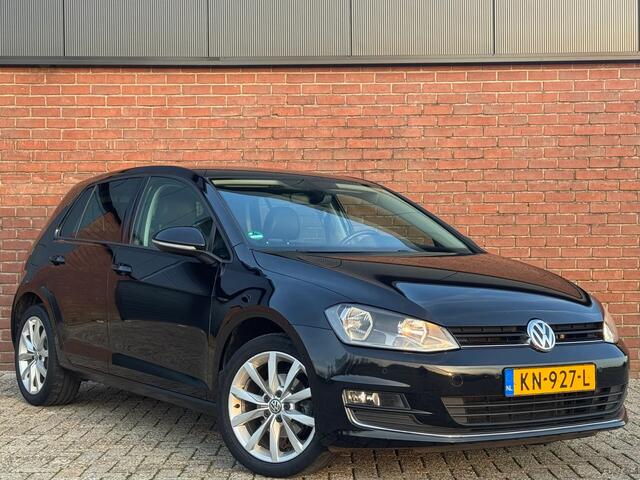 Volkswagen GOLF 1.2 TSI | NL-AUTO! | LEDER/STOF! | NAVI!