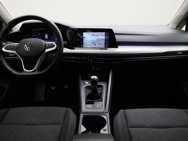 Volkswagen GOLF 1.0TSI/110PK Life · Apple/Android Car Play · Navigatie · Parkeersensoren · Garantie t/m 04-07-2027 of 100.000km