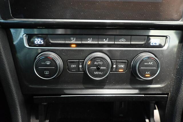 Volkswagen GOLF Variant 1.0 TSI Trendline Cruise control Airco PDC Navigatie Carplay 1e Eigenaar Inruil Mogelijk!