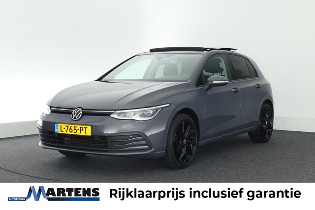 Volkswagen GOLF 1.5 TSI 130pk Style Carplay Stoelverwarming Panoramadak Trekhaak