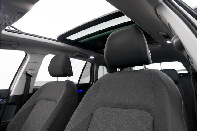 Volkswagen GOLF Variant 1.0 eTSI Life