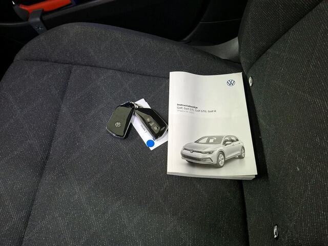 Volkswagen GOLF 1.0 TSI Life / CAMERA/ PARK. SENSOREN/ DIGITAL DASHBOARD/ ADAPT. CRUISE/ NAVI/ CLIMA