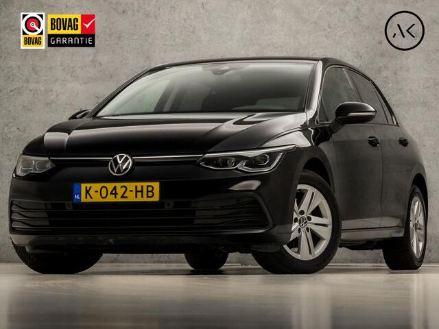 Volkswagen GOLF 1.0 eTSI Sport Automaat (APPLE CARPLAY, GROOT NAVI, MEMORY SEATS, CAMERA, ALCANTARA, SPORTSTOELEN, GETINT GLAS, KEYLESS, SFEERVERLICHTING, LED PLUS KOPLAMPEN, NIEUWSTAAT)