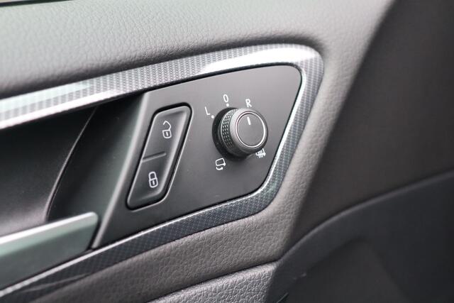 Volkswagen GOLF 1.5 TSI 2x R-line, Dynaudio, Acc