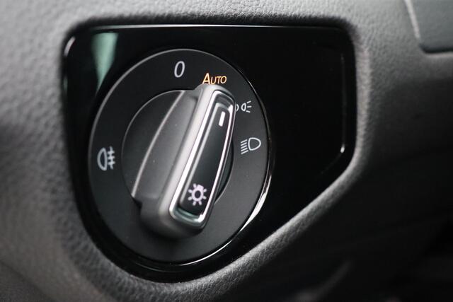 Volkswagen GOLF 1.5 TSI 2x R-line, Dynaudio, Acc