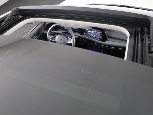 Volkswagen GOLF 1.4 eHybrid Style 204 pk Automaat (DSG) | Navigatie | Panoramadak | Parkeersensoren | Adaptieve cruise control | Stoelverwarming |