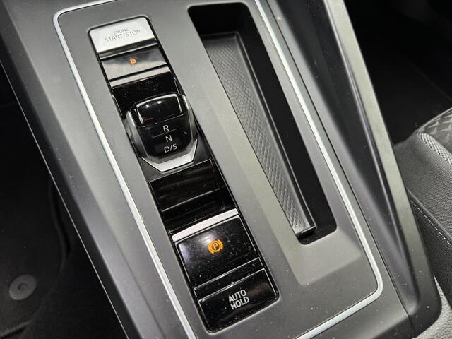 Volkswagen GOLF 1.5 eTSI Active Climate Control Navi Carplay