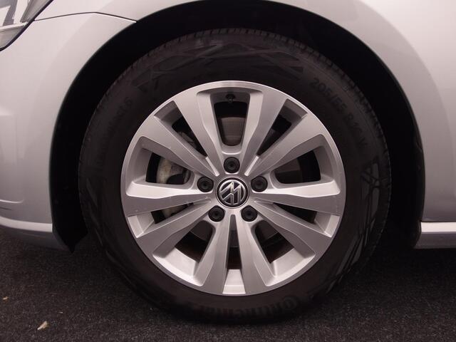 Volkswagen GOLF Variant 1.5 TSI Comfortline AUTOMAAT / VIRTUAL / CAMERA / NAVI / CLIMA / PDC / DODEHOEK / CARPLAY / DAB+ / NL-AUTO
