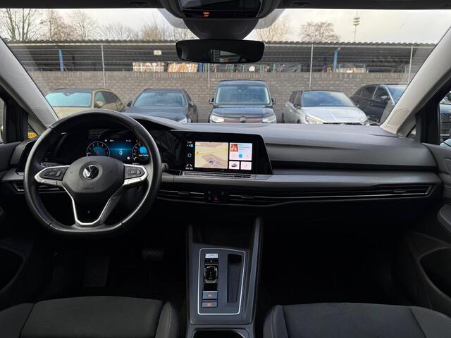 Volkswagen GOLF 1.5 eTSI Style DSG Navi Camera LED