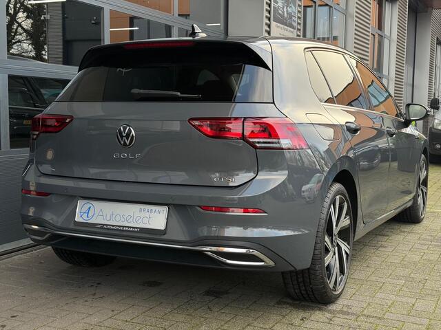 Volkswagen GOLF 1.5 eTSI Style DSG Navi Camera LED