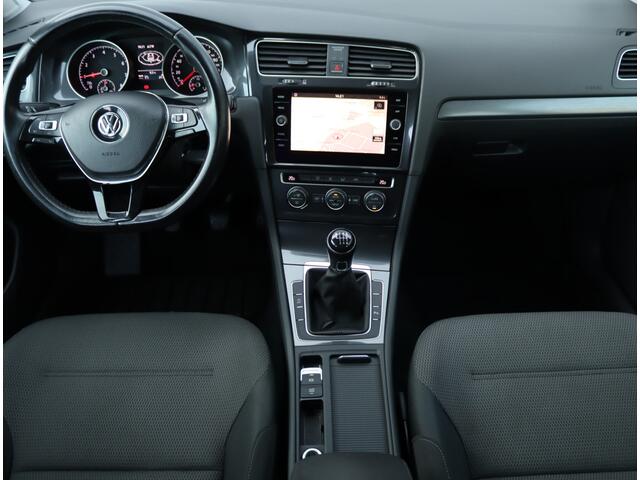 Volkswagen GOLF Variant 1.0 TSI Comfortline | Navigatie | Trekhaak | ACC