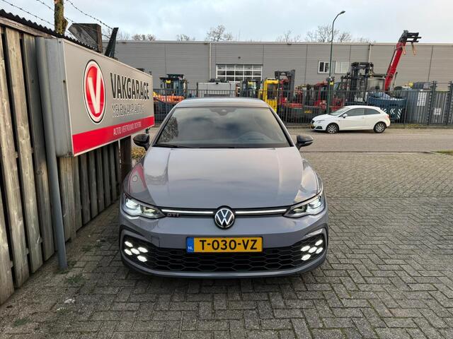 Volkswagen GOLF 2.0 TSI GTI 19"/Panoramadak/Head-up/IQ Light/Stoel + stuurverwarming/Camera/Apple Carplay & Android Auto