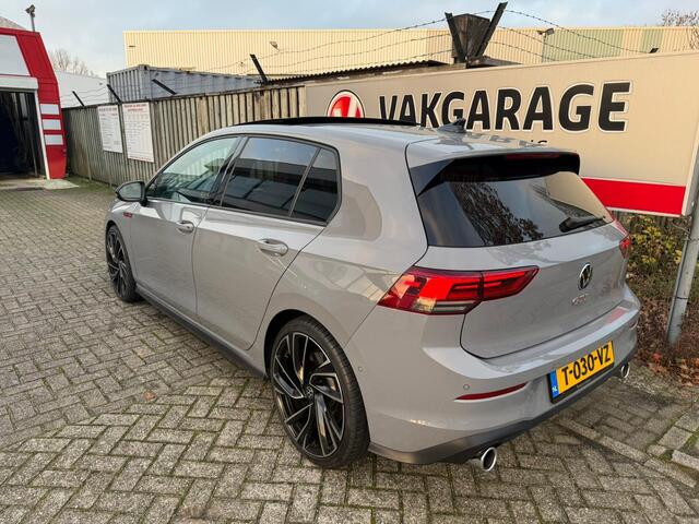 Volkswagen GOLF 2.0 TSI GTI 19"/Panoramadak/Head-up/IQ Light/Stoel + stuurverwarming/Camera/Apple Carplay & Android Auto