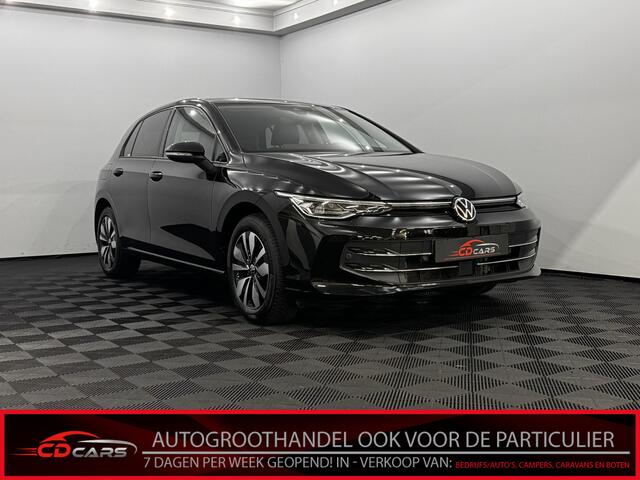 Volkswagen GOLF 8.5 1.5 TSI Life Edition Half leder, Parkeersensoren, Navi, Winterpakket, Virtual desk, Sfeerverlichting, Keyless start, Cruise control