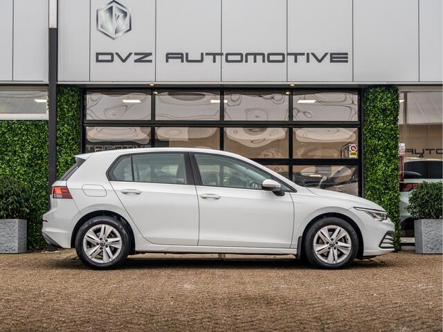 Volkswagen GOLF 1.0 eTSI DSG Active | Clima | Ambient |