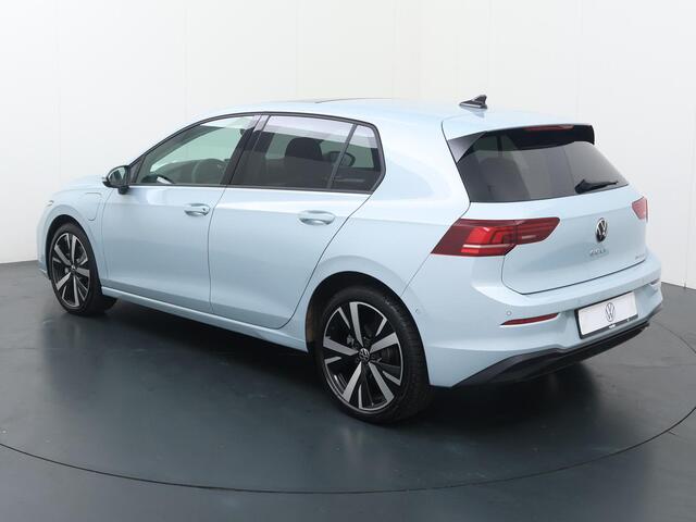 Volkswagen GOLF 1.5 eHybrid Life Edition | 204 PK | SoH100% | Automaat | Multifunctioneel stuurwiel | Cruisecontrol | Achteruitrij camera