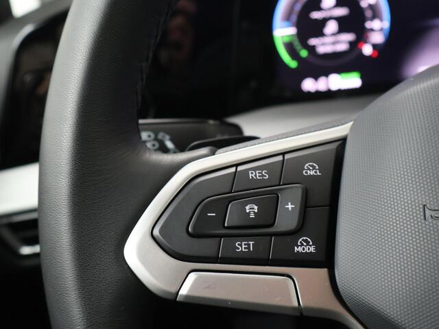 Volkswagen GOLF 1.5 eHybrid Life Edition | 204 PK | SoH100% | Automaat | Multifunctioneel stuurwiel | Cruisecontrol | Achteruitrij camera