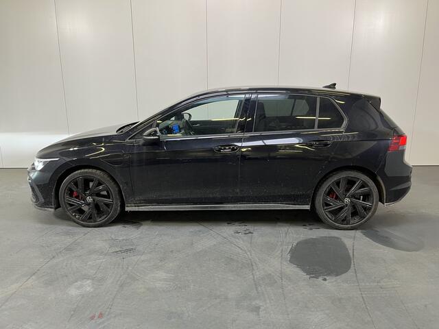 Volkswagen GOLF 1.4 eHybrid GTE / AUTOMAAT/ 245 PK/ PARK. SENSOREN/ LEDEREN MEMORY SEATS/ IQ. LIGHT/ DODE HOEK/ STOELVERWARM & VENTILATIE/ ADAPT. CRUISE/ STUURVERWARM./ TRAVEL ASSIST/ APP CONNECT/ NAVI/ CLIMA/ DAB/ 18" LMV