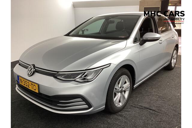 Volkswagen GOLF 1.0 eTSI Life | Climate | Navi |* 27 t/m 31 dec eindejaarsshow!!