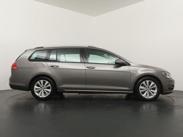 Volkswagen GOLF Variant 1.0 TSI Comfortline - Navigatie - Climate Controle - Parkeersens V+A - Trekhaak