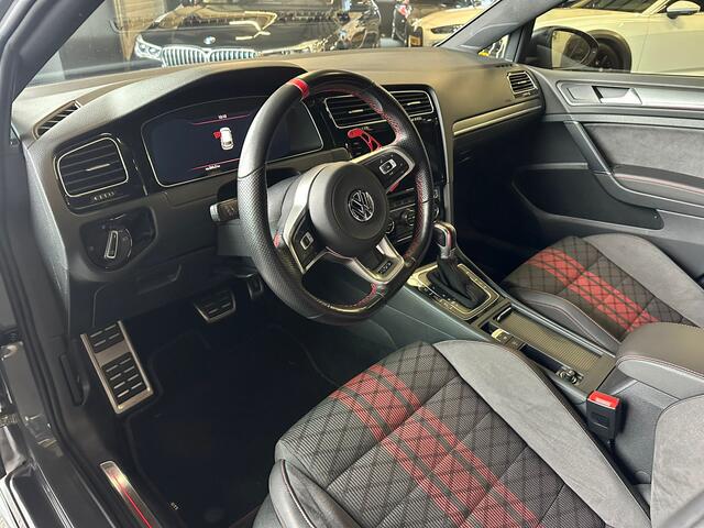 Volkswagen GOLF 2.0 TSI 290 pk GTI TCR / Akrapovic/ Pure-Grey/ Pano-dak/ Keyless/ Adap.Cruise/ Camera/ Sport-Stoelen/ Stoel.Verw/ 19'' LMV