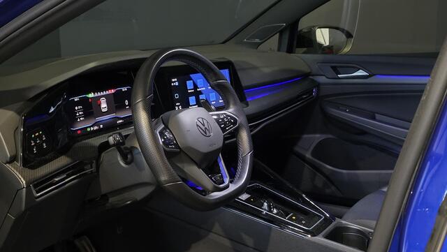 Volkswagen GOLF 2.0 TSI R 4Motion | Akrapovic | Pano | Leder | IQ Light | Hud | H&K