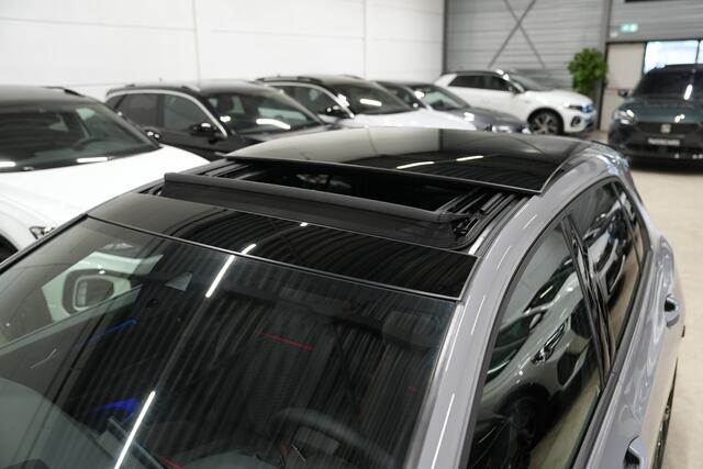 Volkswagen GOLF 2.0 TSI GTI Clubsport 300PK * Pano - Harman Kardon - IQ Light - Camera - Keyless *