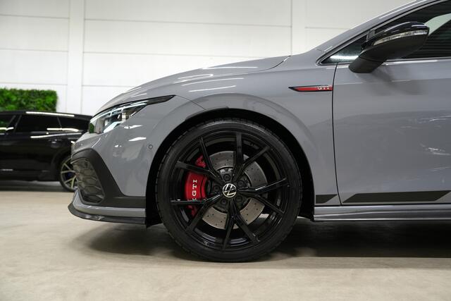 Volkswagen GOLF 2.0 TSI GTI Clubsport 300PK * Pano - Harman Kardon - IQ Light - Camera - Keyless *