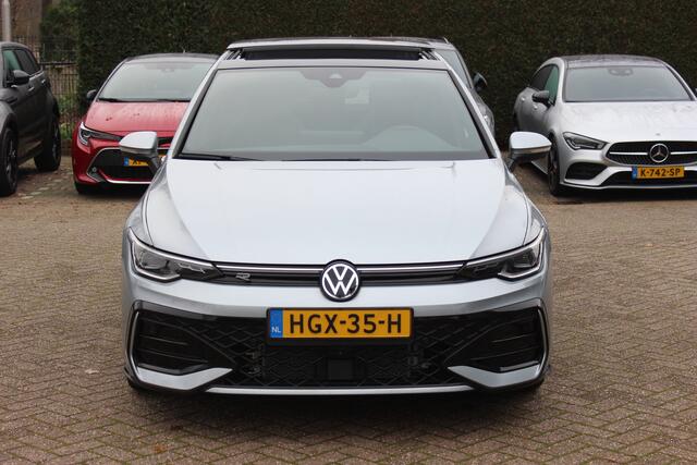 Volkswagen GOLF 1.5 eTSI R-Line Edition / Trekhaak / Panoramadak / 360Camera / Keyless / Matrix LED / 18'' / CarPlay / Stoelverwarming / DAB / ACC