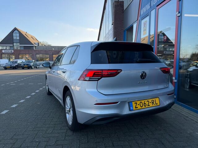 Volkswagen GOLF 1.0 eTSi Navi Carplay Virtueel Cockpit Led Airco(ECC)