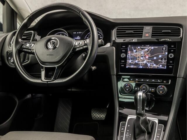 Volkswagen GOLF 1.5 TSI R-Line Sport 150Pk Automaat (APPLE CARPLAY, GROOT NAVI, CLIMATE, STOELVERWARMING, ALCANTARA, DYNAMISCHE KNIPPERLICHTEN, ADAPTIVE CRUISE, PARKEERSENSOREN, LED KOPLAMPEN, GETINT GLAS, NIEUWSTAAT)