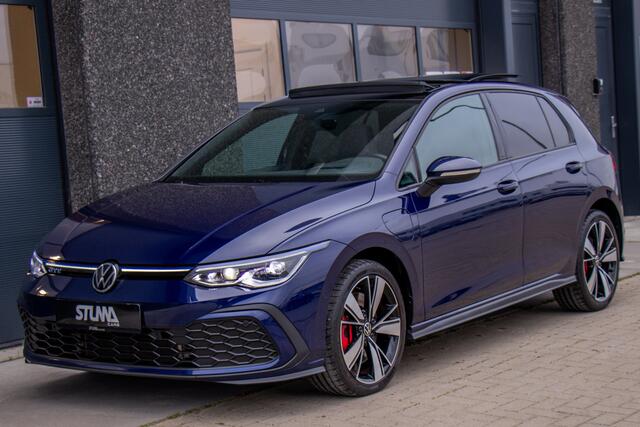 Volkswagen GOLF 1.4 eHybrid GTE | Pano | HUD | LED | IQ Lights | Carplay | Camera | Sfeer | Stuurverwarming | Stoelverwarming | ACC | Keyless | Lane Assist | Side Assist | Front Assist | 1 Eigenaar | Dealer Onderhouden | Garantie