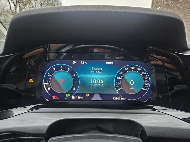 Volkswagen GOLF 1.5 eTSI Style