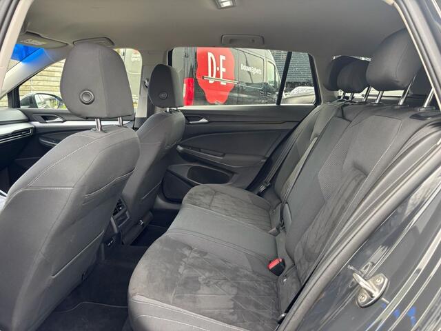Volkswagen GOLF 1.5 TSI Life Grijs Xenon Alcantara 2021 Virtual Dash