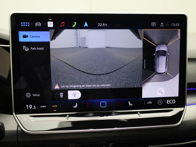 Volkswagen GOLF 1.5 eHybrid 272pk DSG GTE · 360 Camera · Stuur- & Stoelverwarming · Head-Up Display · Side Assist · Sfeerverlichting · Garantie t/m 09-10-2026