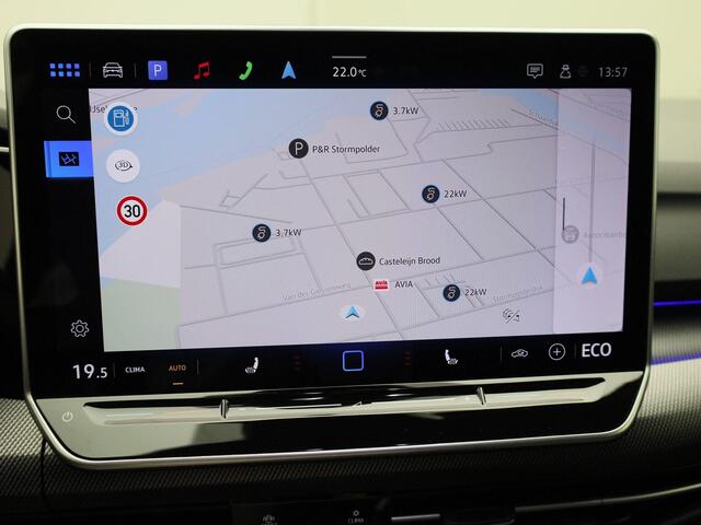 Volkswagen GOLF 1.5 eHybrid 272pk DSG GTE · 360 Camera · Stuur- & Stoelverwarming · Head-Up Display · Side Assist · Sfeerverlichting · Garantie t/m 09-10-2026