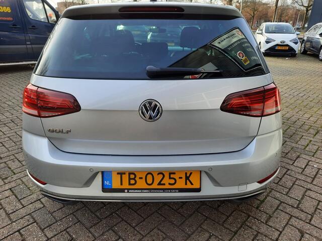Volkswagen GOLF 1.0 TSI Comfortline. Navigatie PDC App. Carplay.