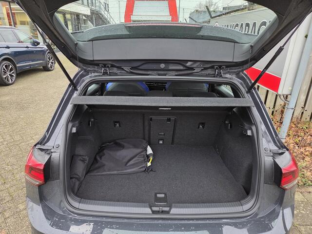 Volkswagen GOLF 1.4 eHybrid GTE 18"/IQ Light/PDC/Apple Carplay & Android Auto/Virtual Cockpit