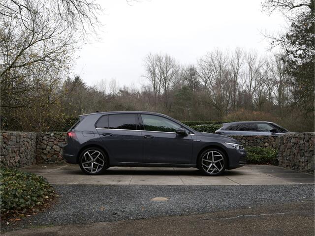 Volkswagen GOLF 1.5 eTSI Style