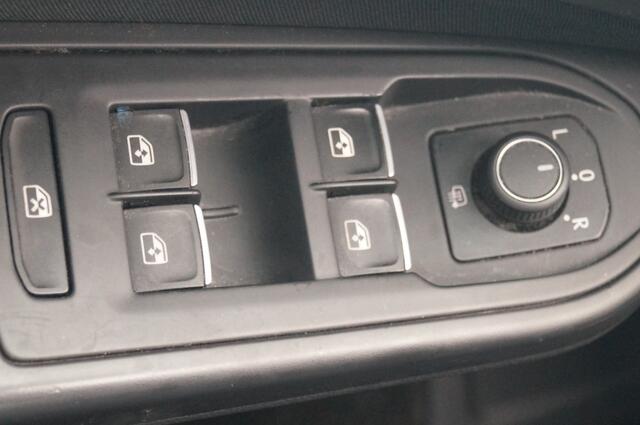 Volkswagen GOLF Variant 1.0 TSI 110pk Life -NAVI-ECC-PDC-