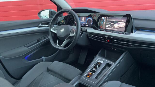 Volkswagen GOLF Variant 1.5 eTSI Life Business AUTOMAAT / TREKHAAK / FULL LED / CARPLAY / STOELVERW / STUURVERW / NAVI / ACC / NL-AUTO