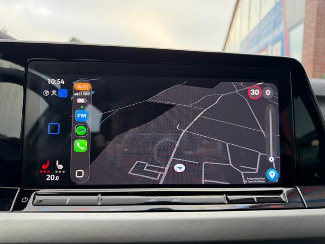 Volkswagen GOLF 1.5 eTSI Automaat Navi Carplay Camera Led Airco(ECC)