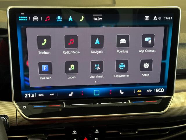 Volkswagen GOLF 1.5 eHybrid 50 Edition ErgoActive bestuurdersstoel | Adaptive Cruise Control | Velgen 'Leeds', 18 inch