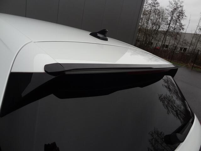 Volkswagen GOLF 1.5 TSI | R-LINE / STYLE | IQ LIGHT | SFEERV | ADAP CRUISE | VIRTUAL DASH | CAMERA