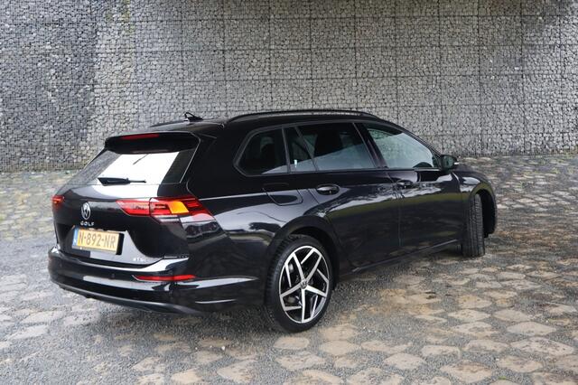 Volkswagen GOLF 1.5 eTSI Style | Geen import | Navi | Cruise | Sfeerverlichting