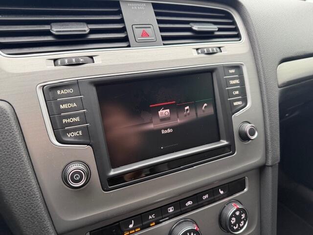 Volkswagen GOLF 1.2 TSI DSG Comfortline / 1 JAAR GARANTIE / Pano