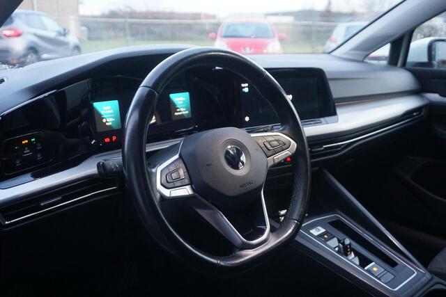 Volkswagen GOLF Variant 1.0 eTSI Life Automaat | TREKHAAK | CARPLAY | COMFORT STOEL |