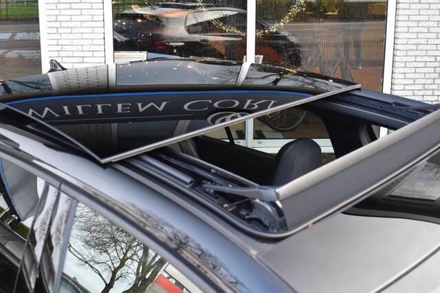 Volkswagen GOLF 1.5 eTSI R-Line Edition Pano Camera LED Stoelverwa