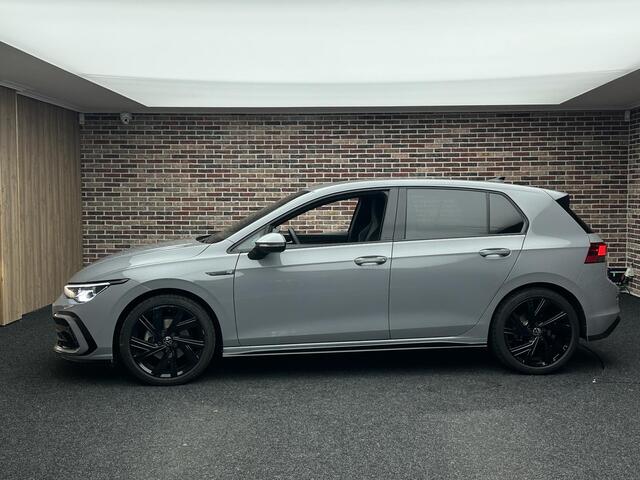 Volkswagen GOLF 1.5 eTSI R-Line Dodehoek herkenning | Camera | Virtual display | Keyless entry